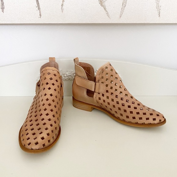 Anthropologie Shoes - Anthropologie Musse Cloud Perforated Caila Booties